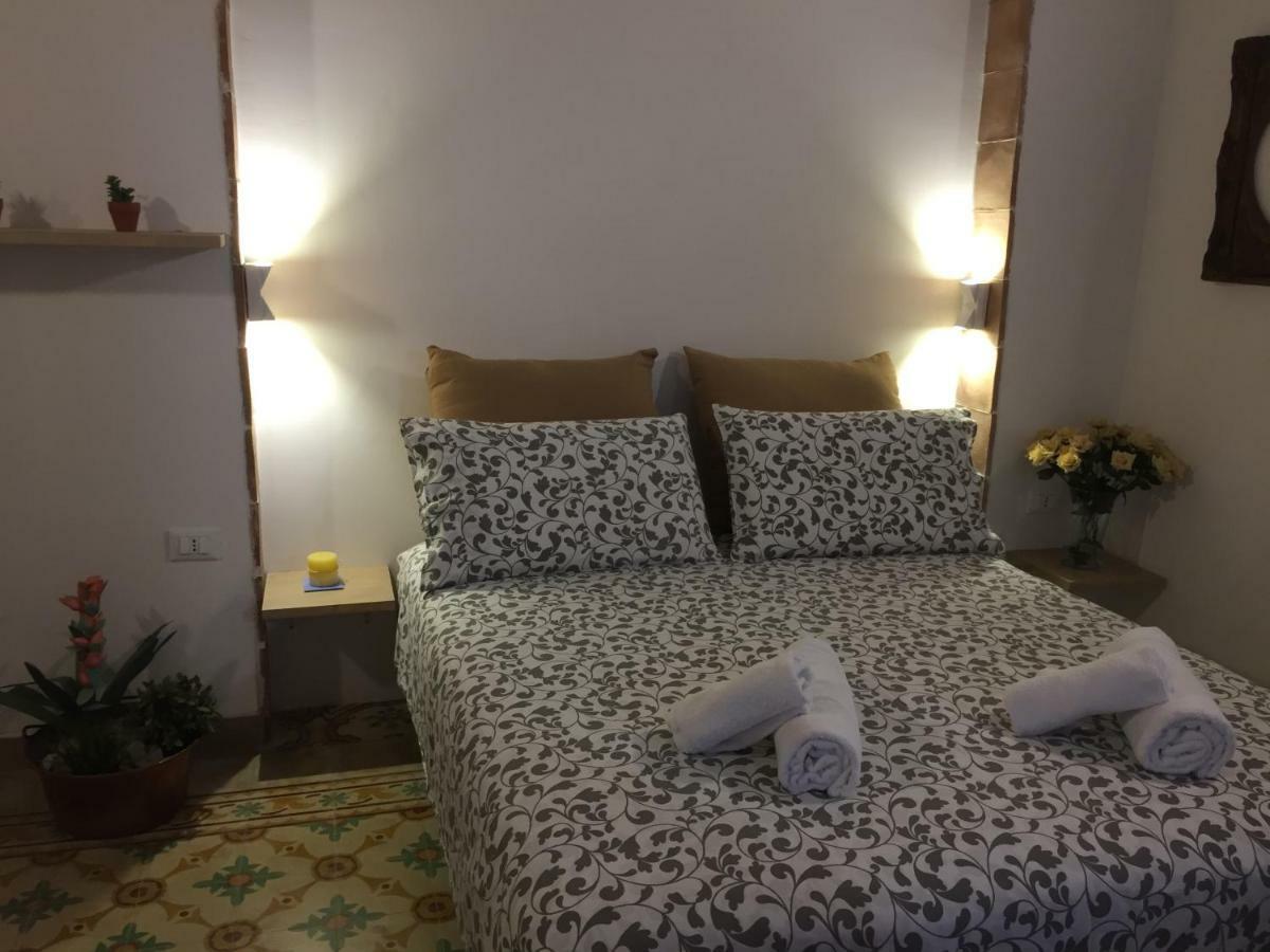 Ferienwohnung Al Civico 9 Trapani Exterior foto